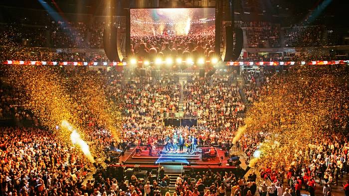 Blick in die Lanxess-Arena bei „Kölle singt“.