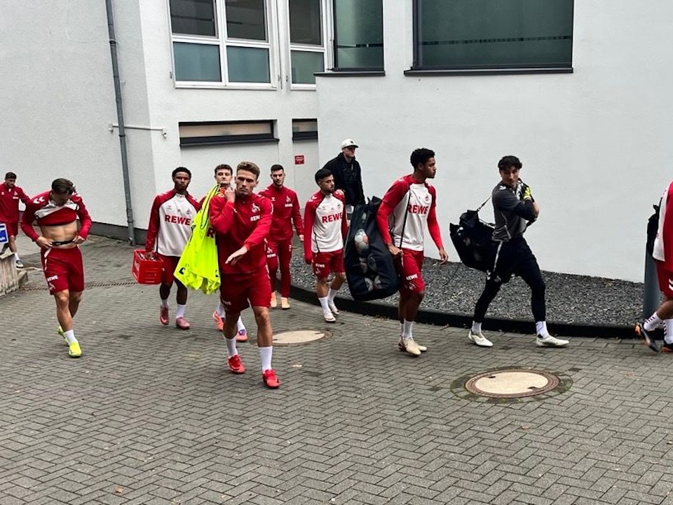 Die FC-Profis am Montag am Geißbockheim.