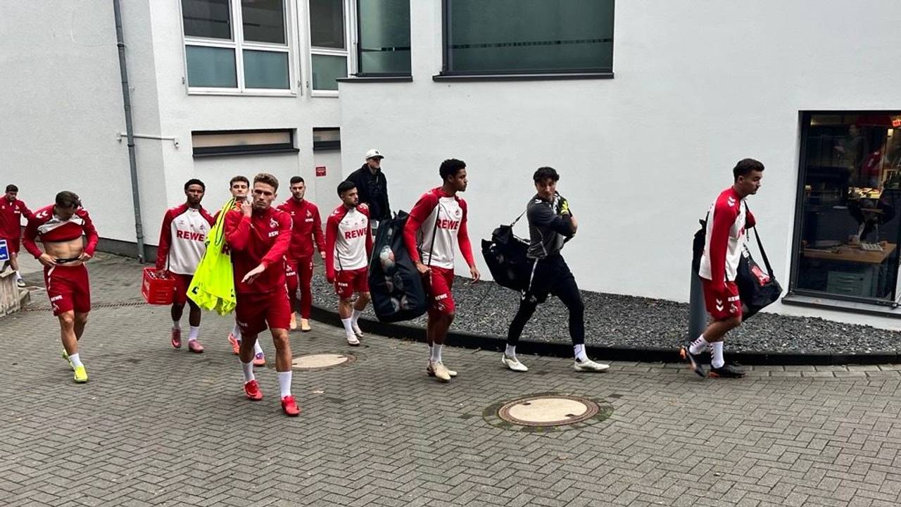 Die FC-Profis am Montag am Geißbockheim.