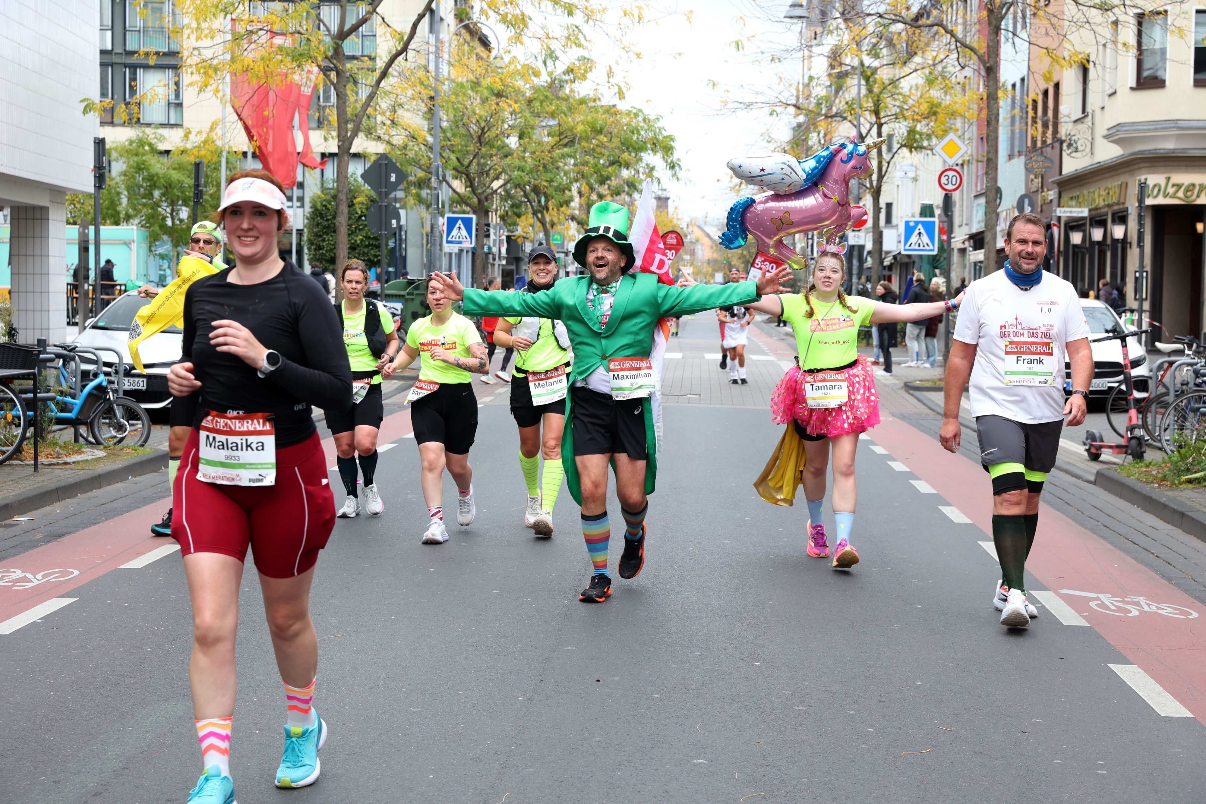 Beim Köln-Marathon herrscht auf und neben der Laufstrecke stets super Stimmung.