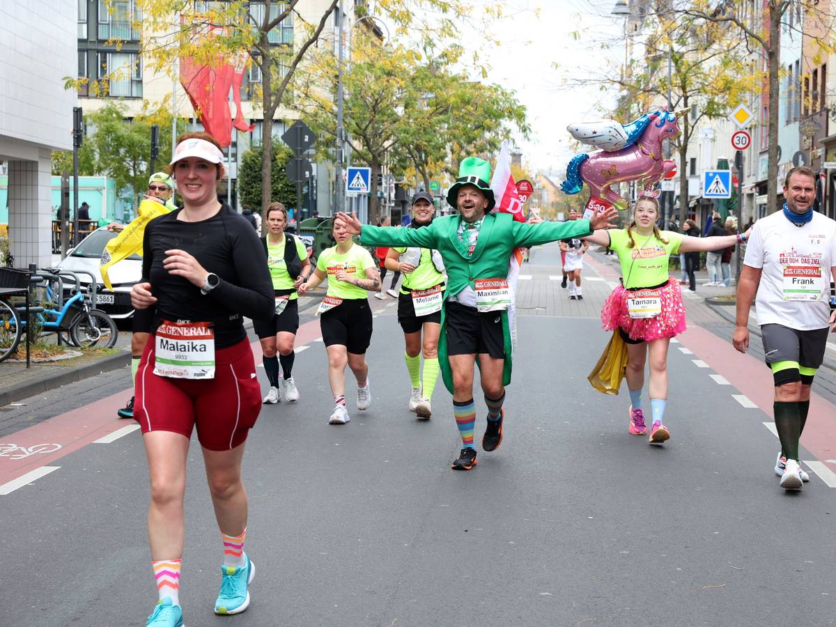 Beim Köln-Marathon herrscht auf und neben der Laufstrecke stets super Stimmung.