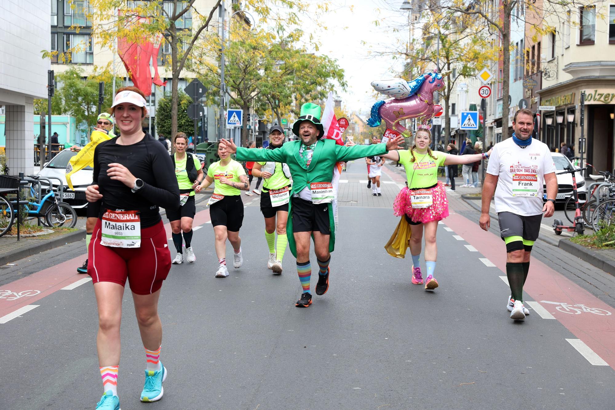 Beim Köln-Marathon herrscht auf und neben der Laufstrecke stets super Stimmung.