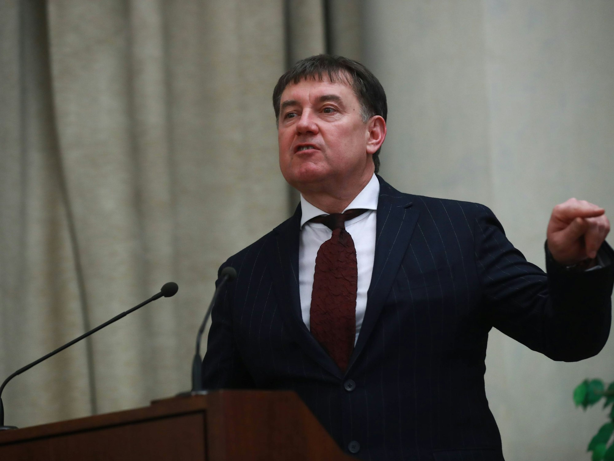 Viktor Momotow (hier 2018) wird Zuhälterei vorgeworfen.