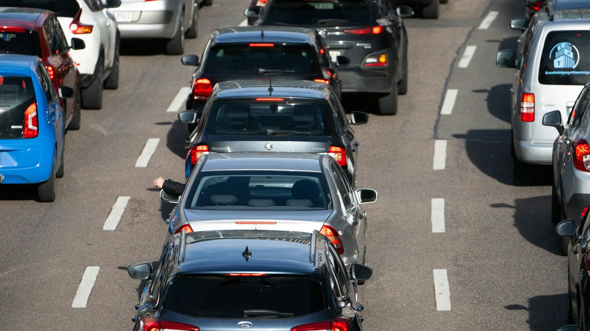 Am Freitag starten in NRW die Herbstferien. Auf den Autobahnen wird es dann wieder voll.