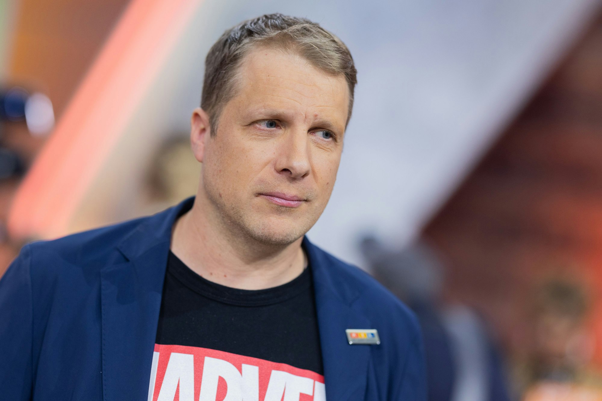 Oliver Pocher (hier im November 2024) trauert um seine Kollegin Wanda Perdelwitz, die bei einem tragischen Unfall ums Leben kam.