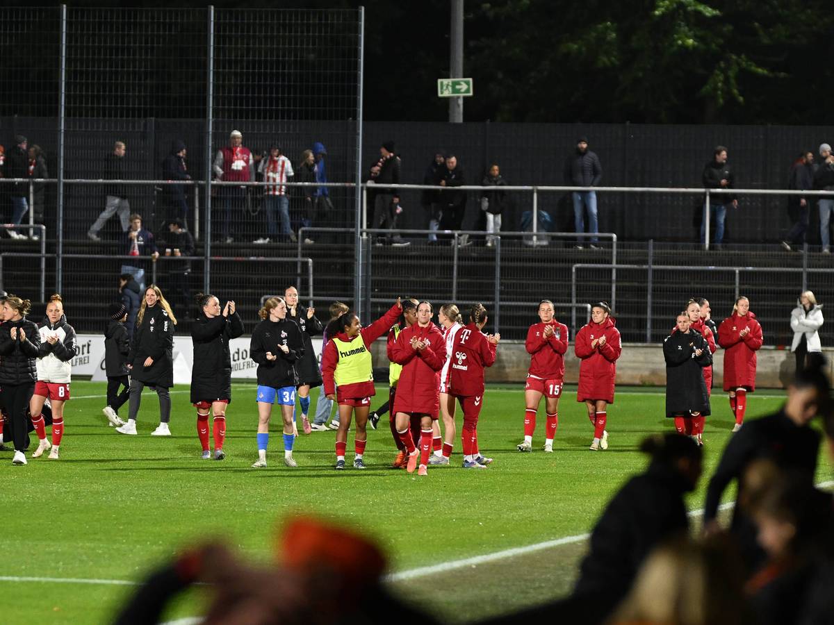 Am 5. Oktober 2025 wurde das Spiel in der Frauen-Bundesliga zwischen dem 1. FC Köln und Bayer Leverkusen abgebrochen, weil das Flutlicht streikte.