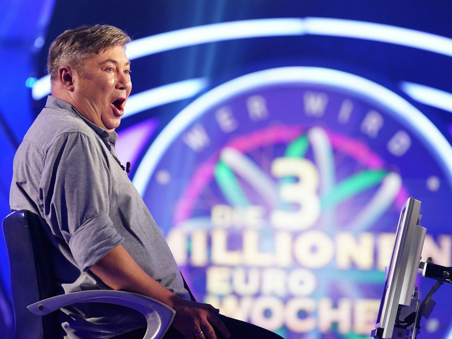 Comedian Sascha Korf hat ein paar lustige Geschichten zu erzählen. (Bild: RTL / Stefan Gregorowius)