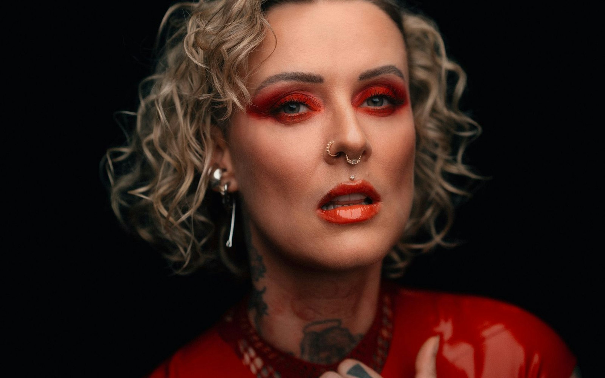 Eine wütende Frau: Jennifer Weist alias Yaenniver nennt ihr zweites Soloalbum „Angry Woman“. (Bild: Viktor Schanz)