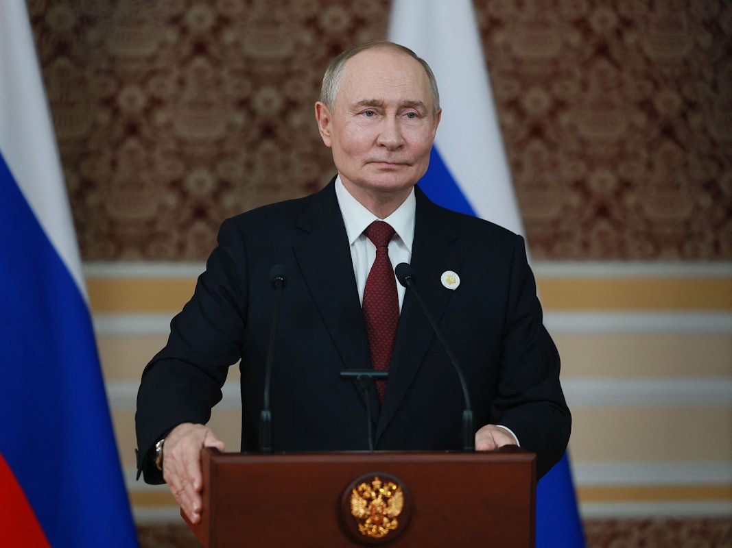 Der russische Präsident Wladimir Putin tritt am 10. Oktober 2025 vor die russischen Medien.