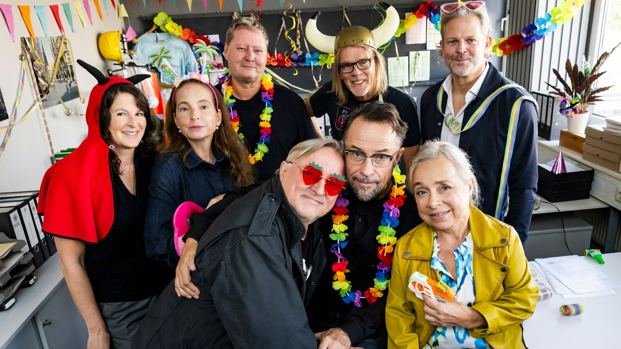 Ein Gruppenfoto vom Filmset des Münster-Tatorts.