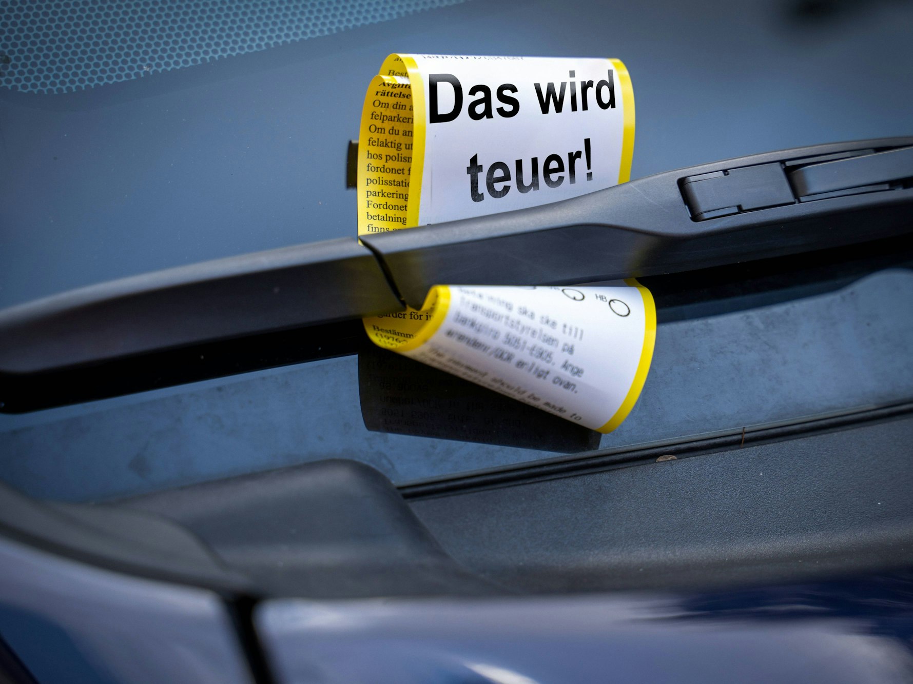 Für das Wenden auf einem Parkplatz soll eine Frau jetzt 40 Euro Strafe zahlen.