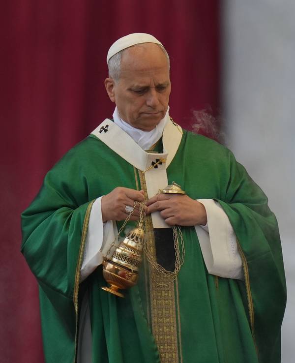 Papst Leo XIV. bei einer Messe im Petersdom.