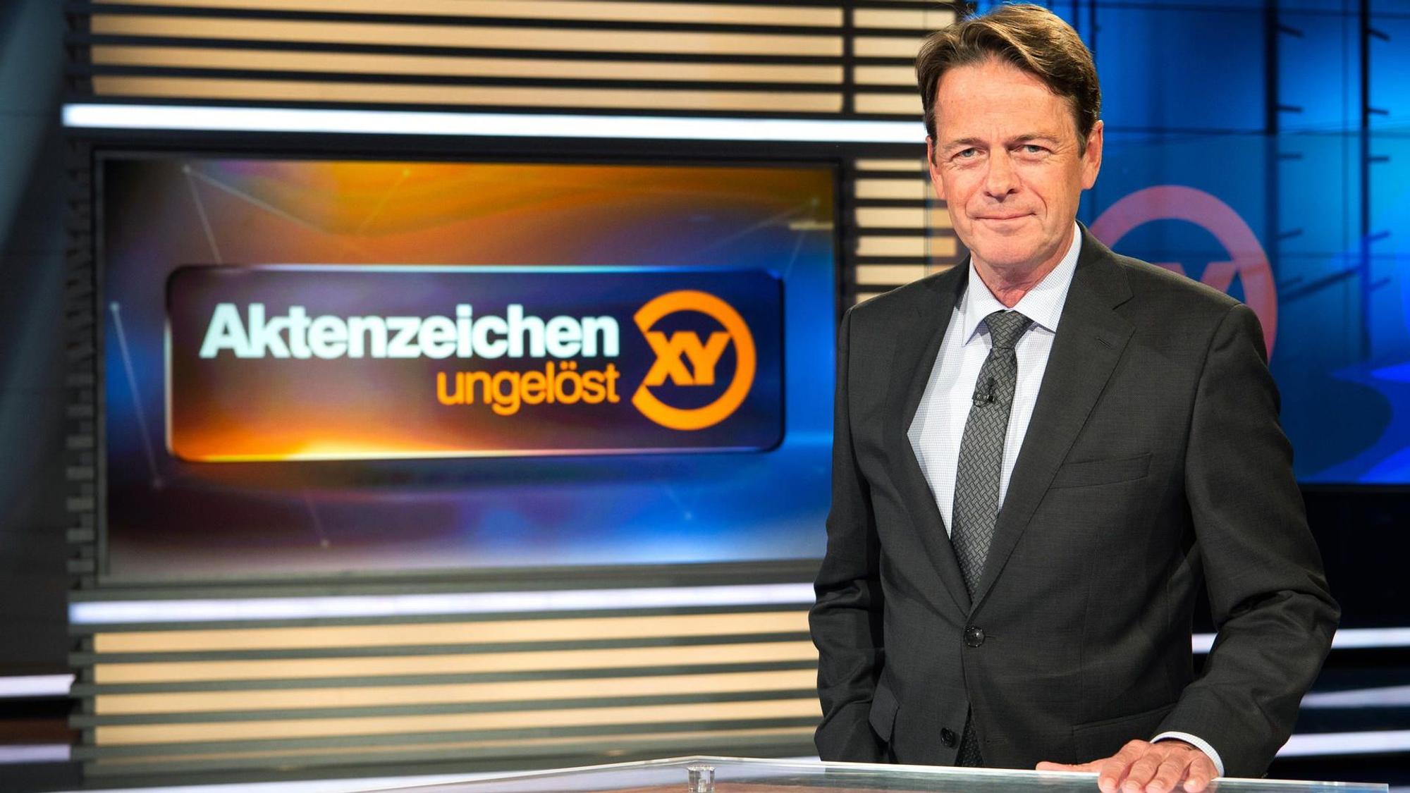 Rudi Cerne in der „XY“-Kulisse.