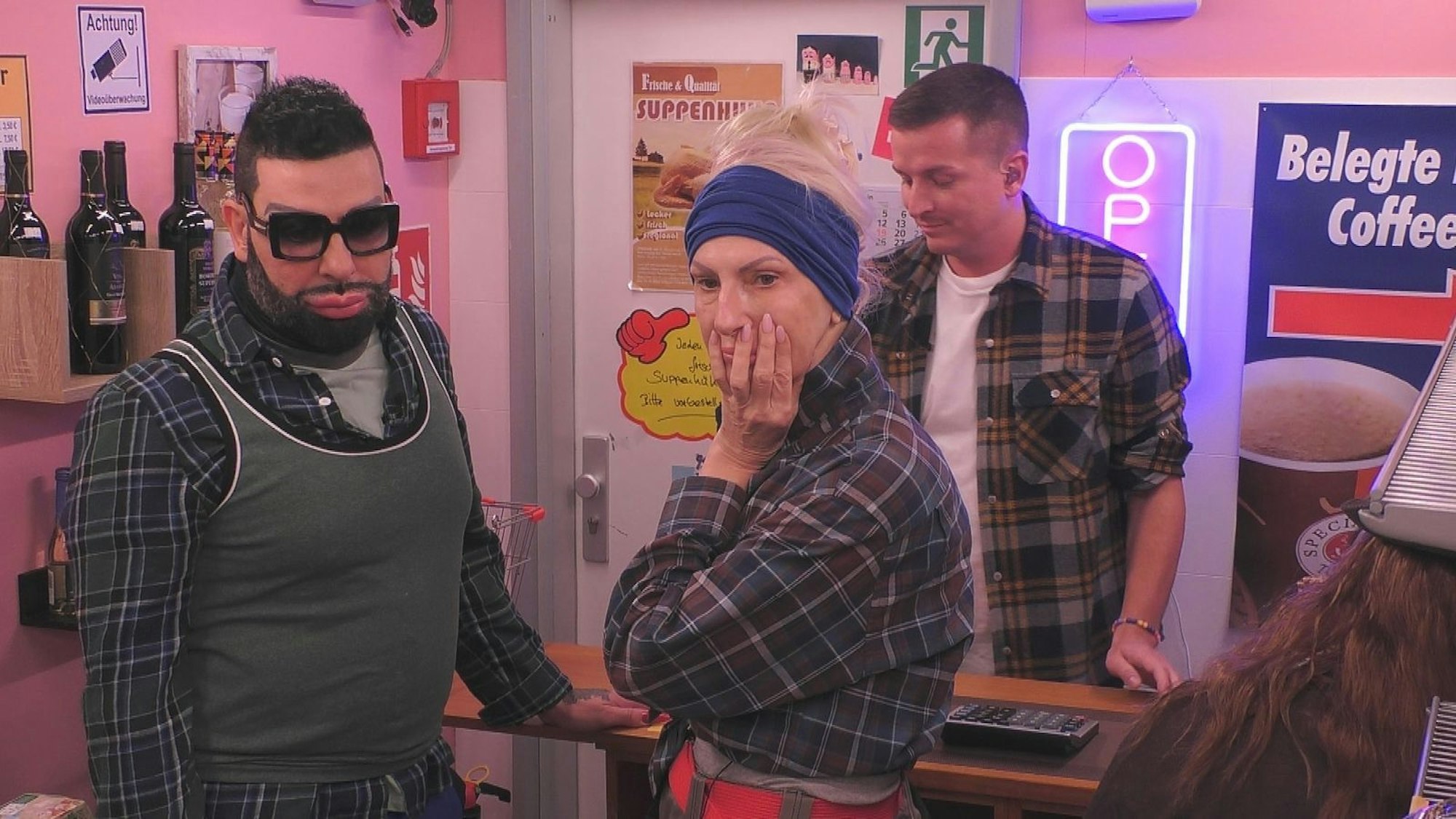 Ob der missglückte Einkauf am Vortag noch ein Nachspiel für Désirée Nick und Harald Glööckler haben wird? (Bild: Joyn)