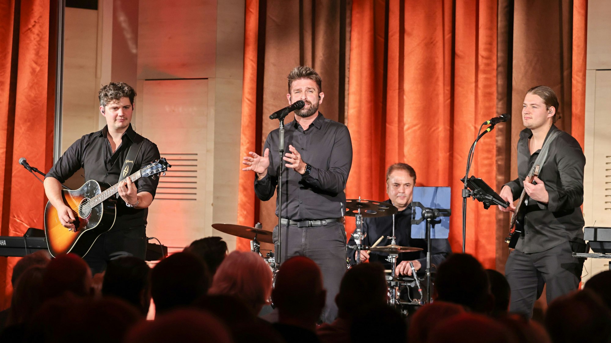 Die Band Cologne Unplugged beim Auftritt.