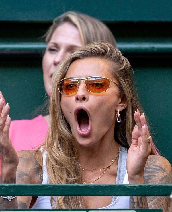 Sophia Thomalla jubelt.