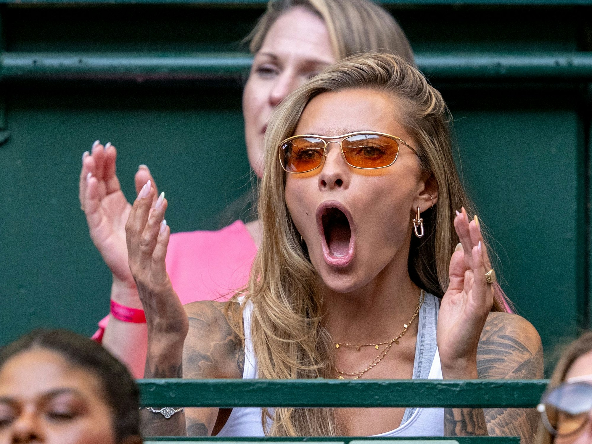 Sophia Thomalla jubelt.