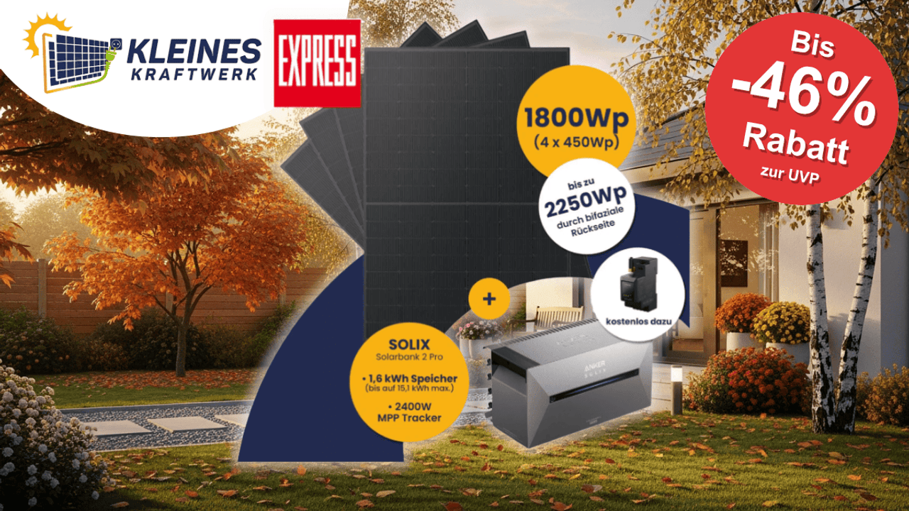 Das Bild zeigt das Kleine Kraftwerk Quattro Balkonkraftwerk mit Anker Solarbank 2 Pro. Im Hintergrund ist ein Garten und Haus im Herbst mit bewölktem Himmel und goldenen Pflanzen zu sehen.