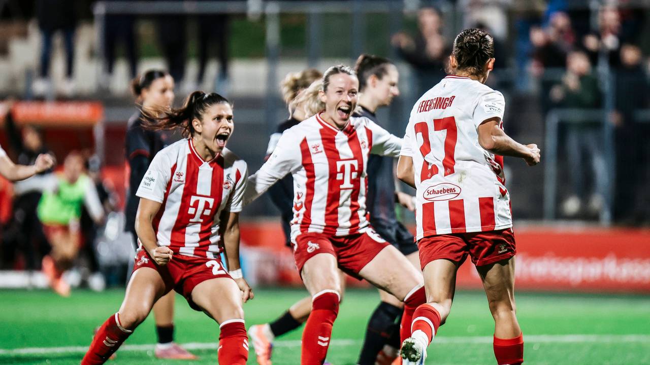 Die FC-Frauen bejubeln das zwischenzeitliche 1:0.