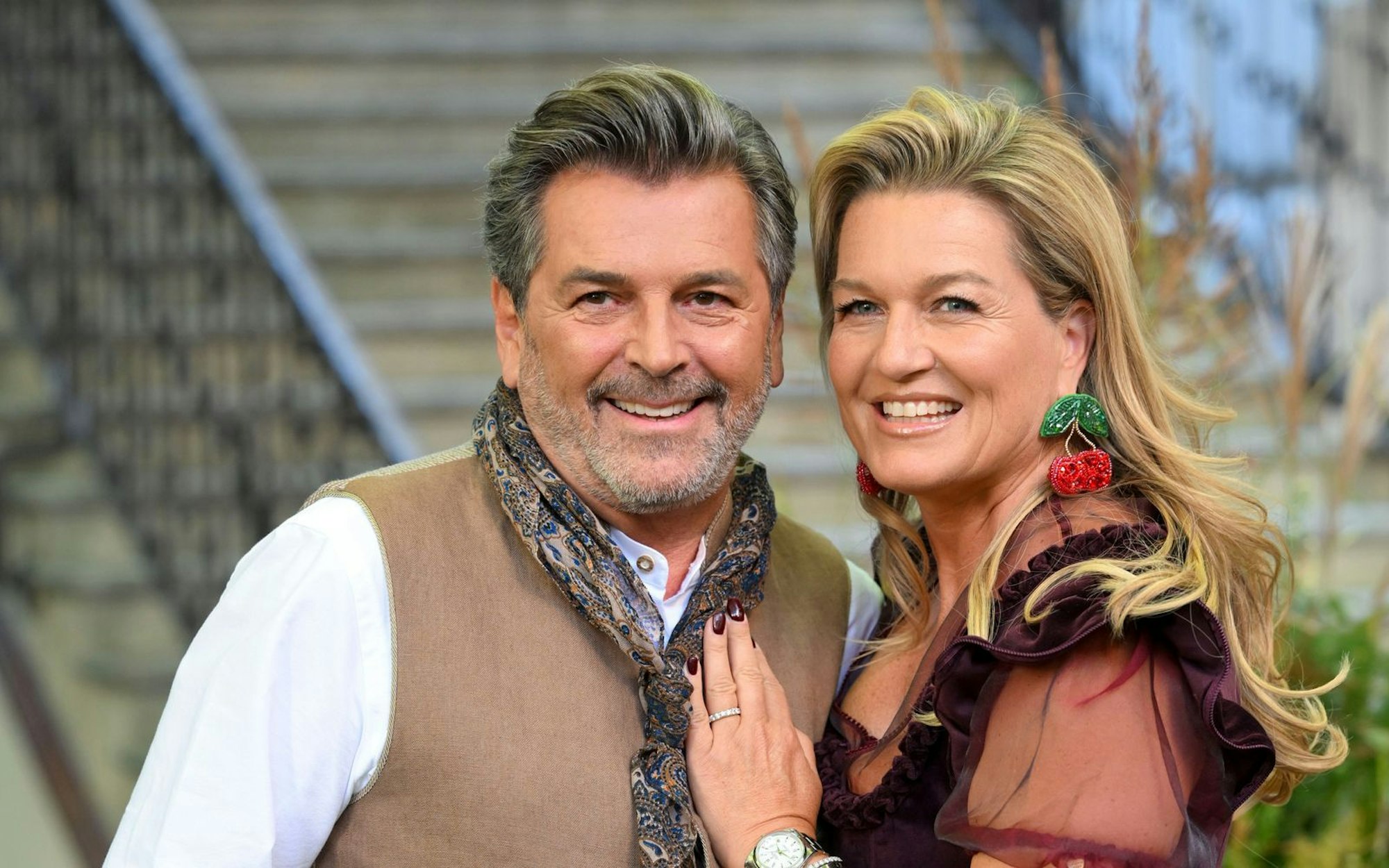 Thomas Anders posiert mit seiner Frau Claudia.