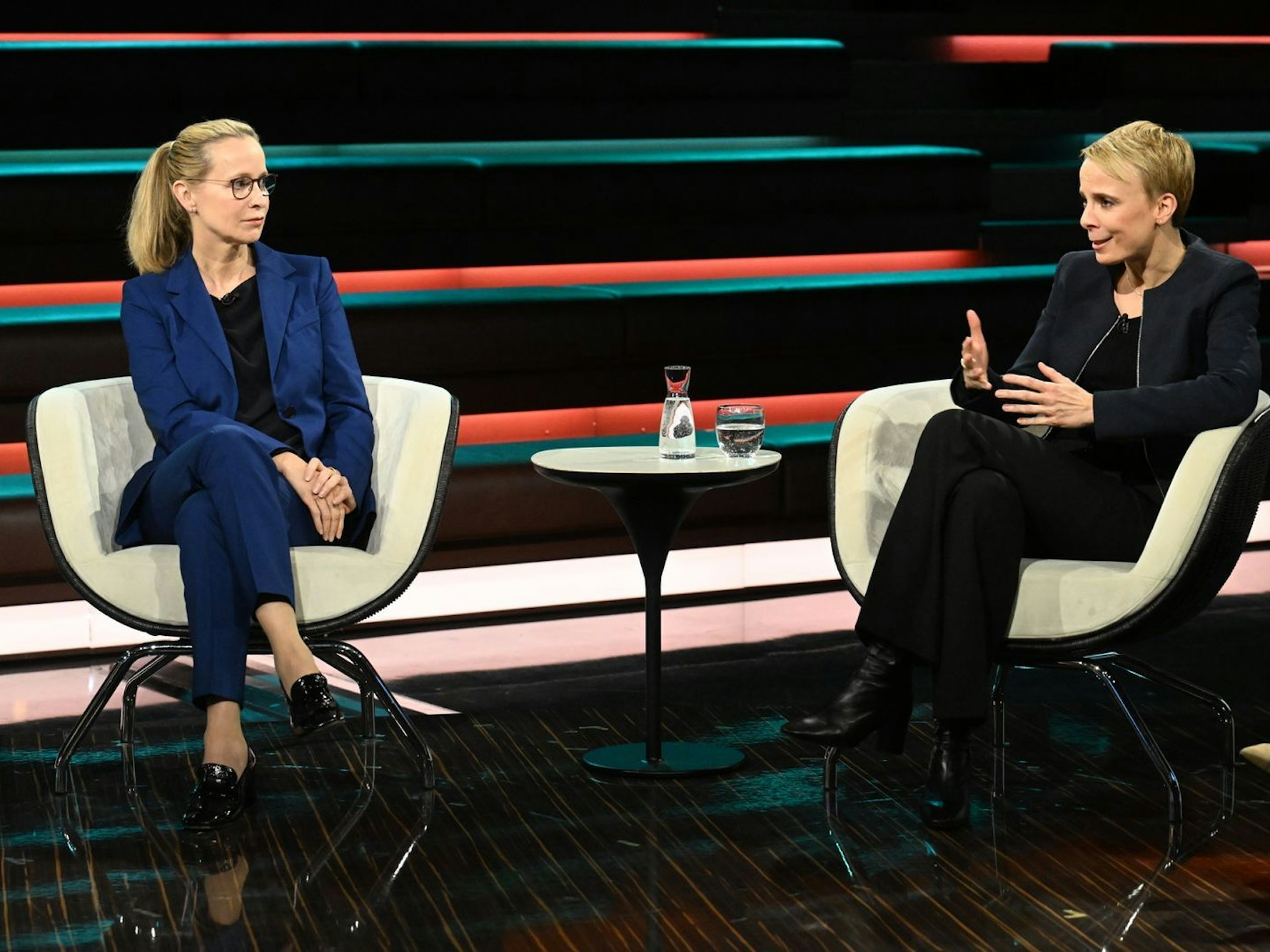 Journalistin Hannah Bethke (rechts) sagte, dass der Fall von Frauke Brosius-Gersdorf „einen Tiefpunkt darstellt in den vergangenen Monaten im politischen Berlin“. (Bild: ZDF / Cornelia Lehmann)