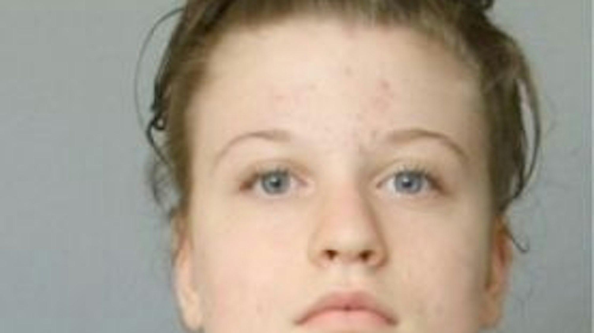 Die Polizei sucht mit diesem Foto nach der vermissten Ylvie S. (12).