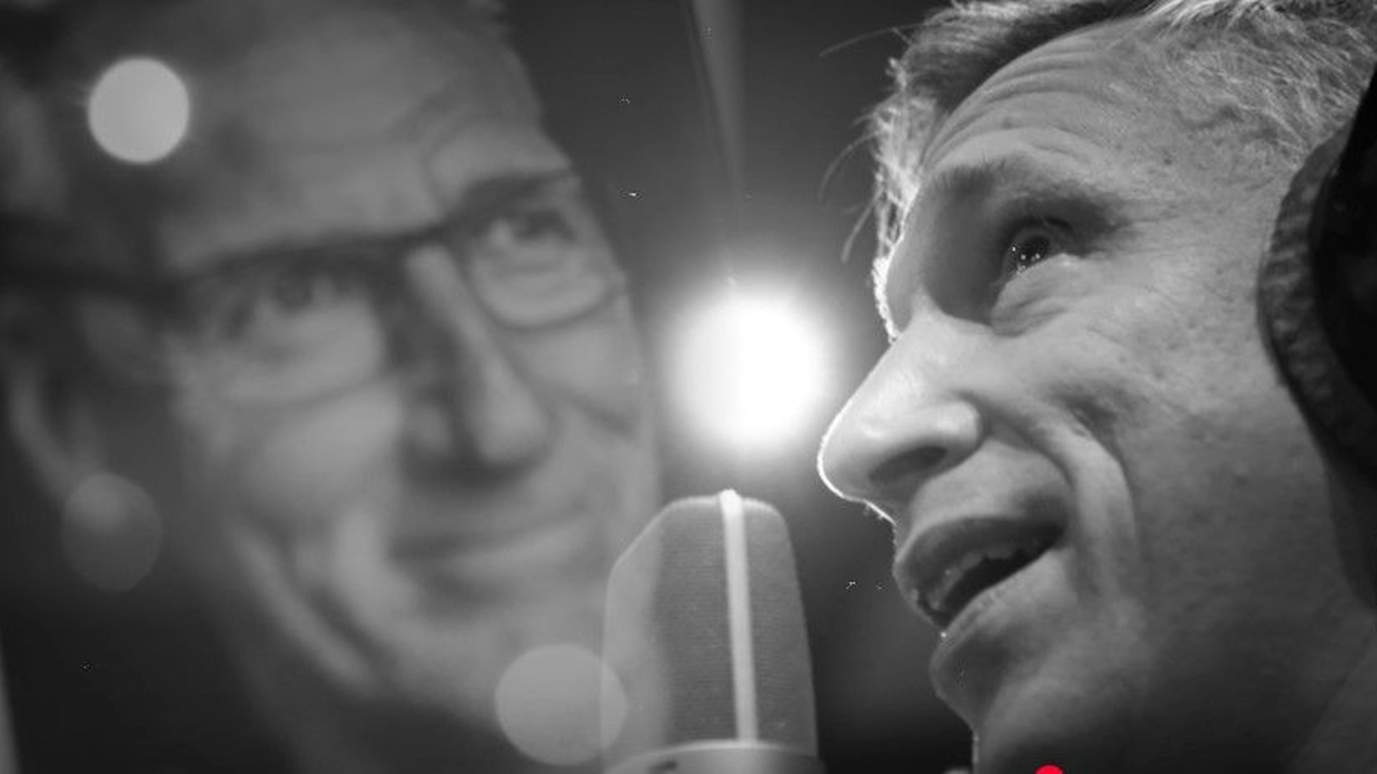 Sänger Bastian Campmann von Kasalla singt im neuen Video der Band.