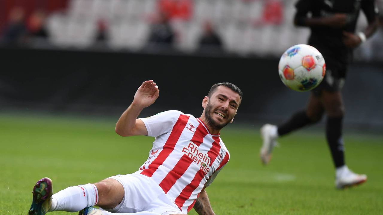 Sargis Adamyan im Einsatz für die U21 des 1. FC Köln.