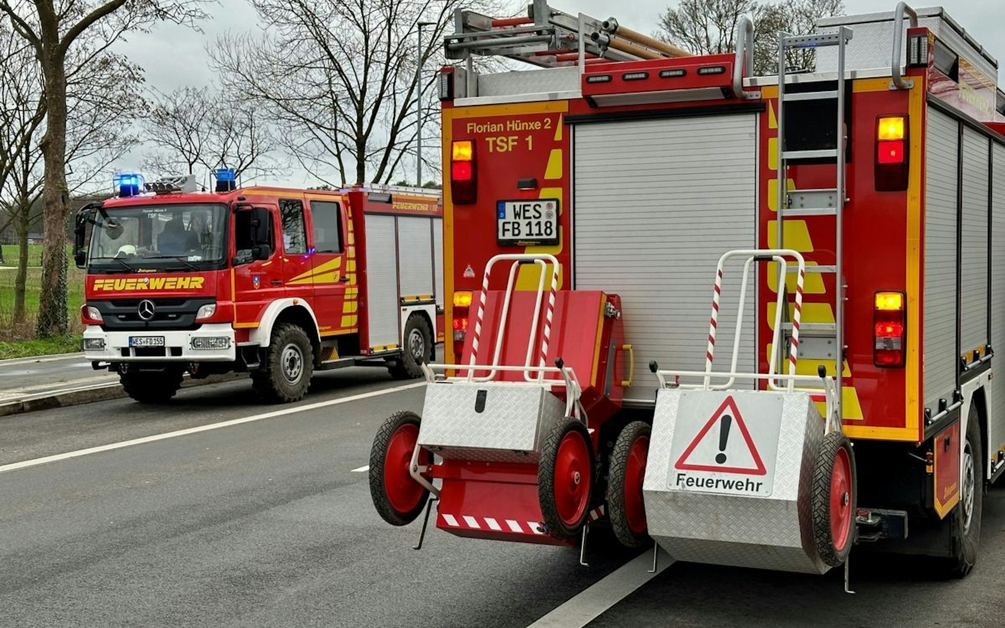 Feuerwehrauto in Hünxe im Einsatz.