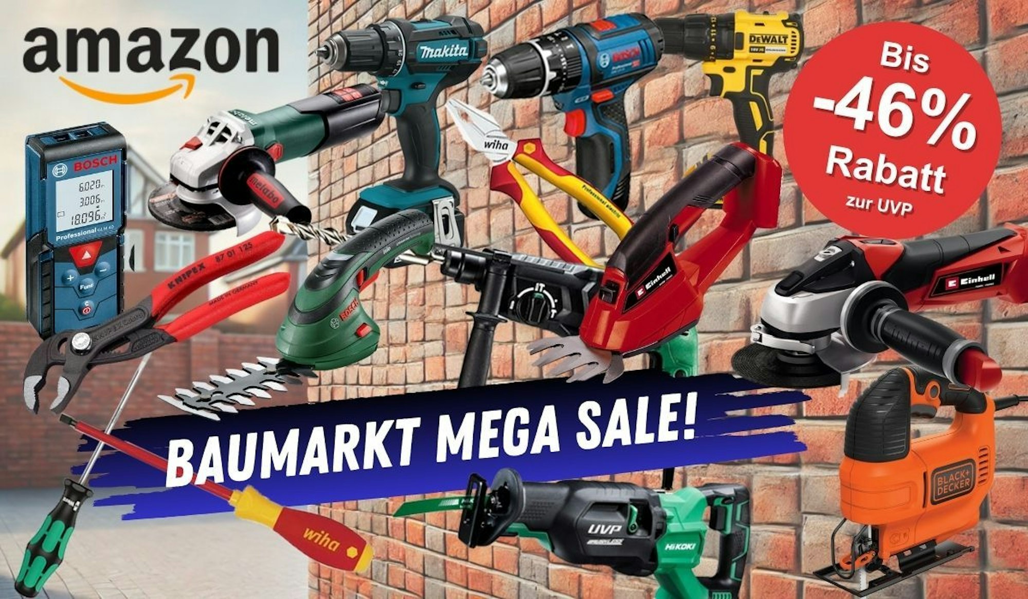 Werkzeug und Gartengeräte vor einer roten Backsteinmauer in einem Wohngebiet. Baumarkt Angebote im Amazon Sale von vielen Marken wie Bosch, Einhell, Makita, Metabo, DeWalt und mehr.