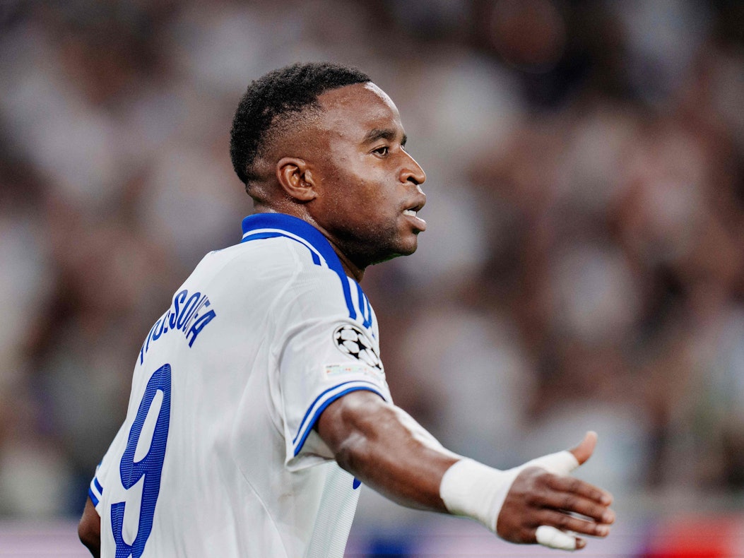 Youssoufa Moukoko vom FC Kopenhagen jubelt nach einem Treffer.