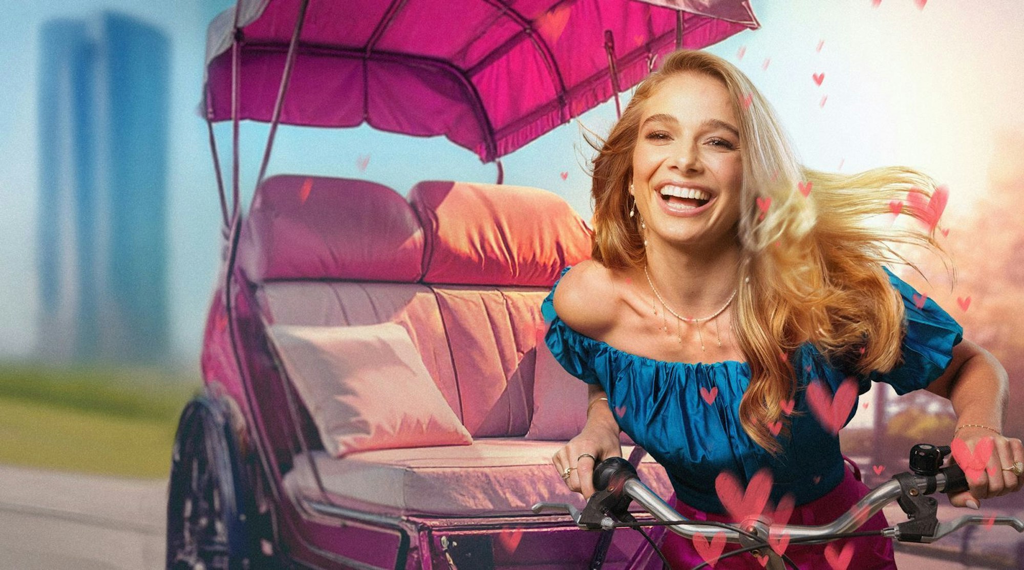 Lola Weippert moderierte die ARD-Datingshow „City of Love“. (Bild: SWR/Christian Hanner/Hintergrund: KI-generiert)