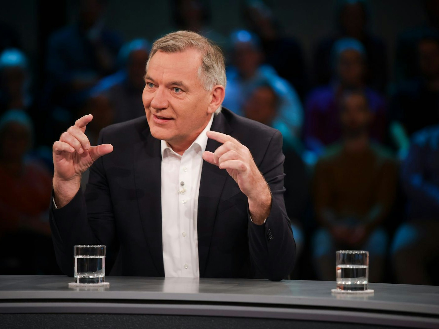 Linken-Politiker Jan van Aken redete sich beim Thema „Shrinkflation“ in Rage. (Bild: WDR/Dirk Borm)