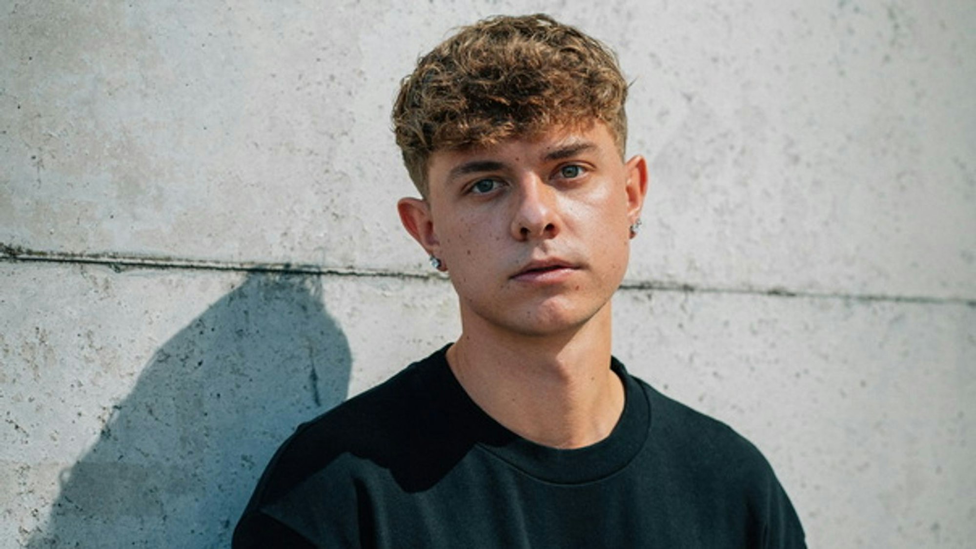 Mit 13 Jahren lud Jonas Ems sein erstes Video auf YouTube hoch. Heute hat er fast drei Millionen Follower auf der Plattform. (Bild: Jonas Ems / Privat)