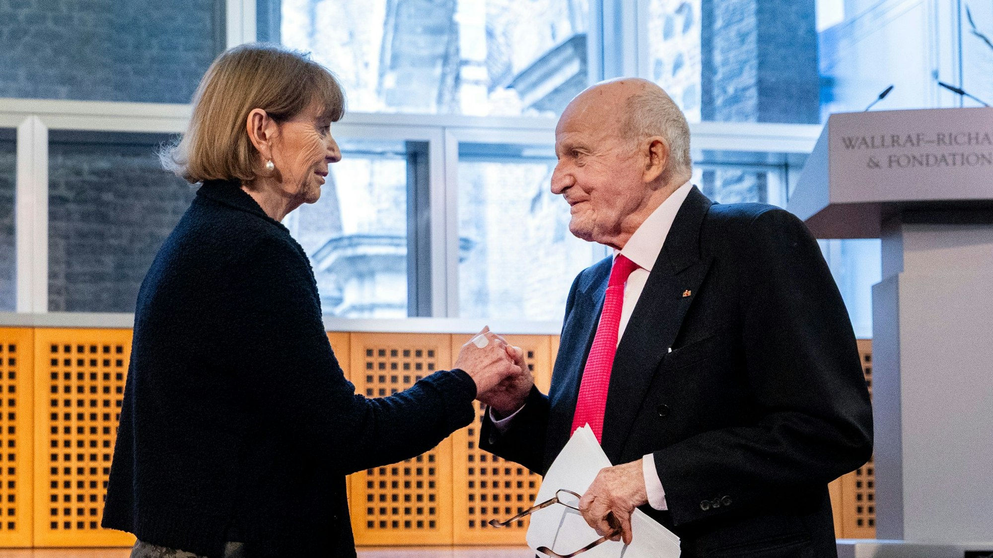 Henriette Reker und Peter Jungen bei der Grundsteinlegung für den Erweiterungsbau des Wallraf-Richartz-Museums