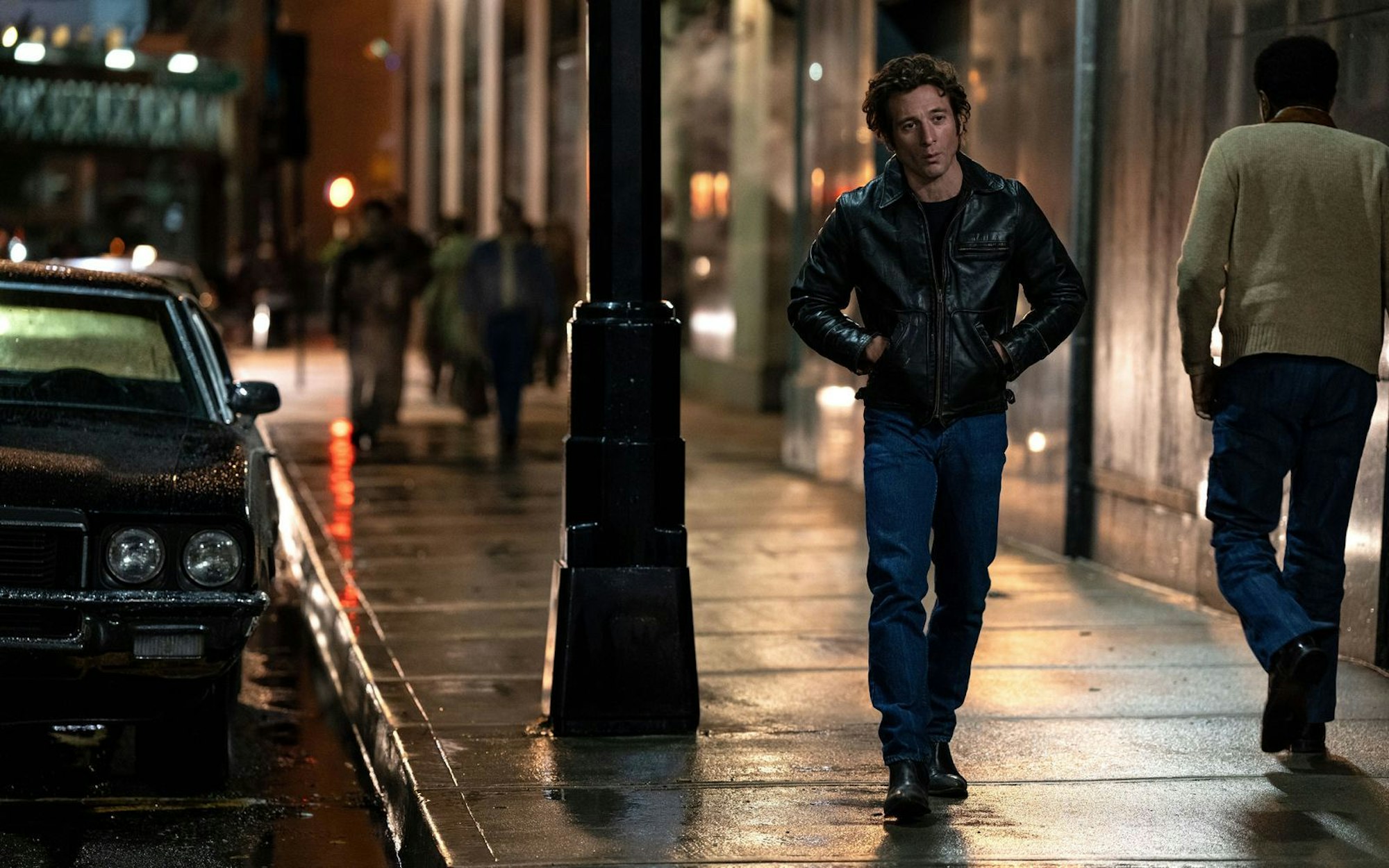 Große Aufgabe: Jeremy Allen White, bekannt für die preisgekrönte Dramedy-Serie „The Bear“, schlüpft in „Springsteen: Deliver Me From Nowhere“ in die Rolle von Bruce Springsteen. (Bild: 20th Century Studios/Disney)