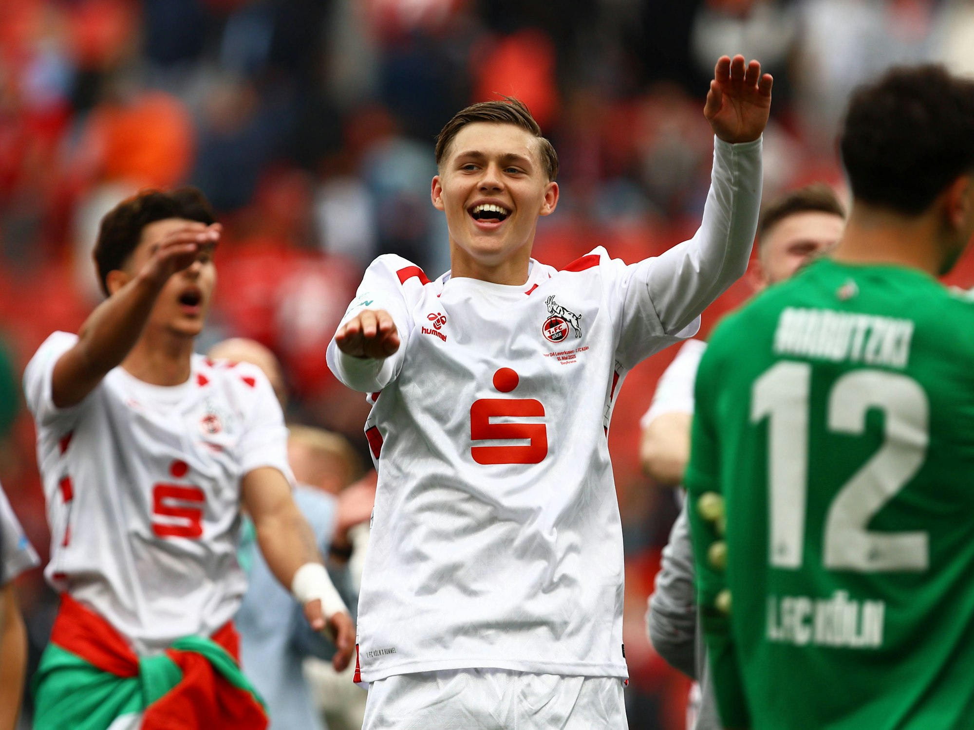 Jonathan Friemel jubelt nach dem Gewinn der Deutschen Meisterschaft.