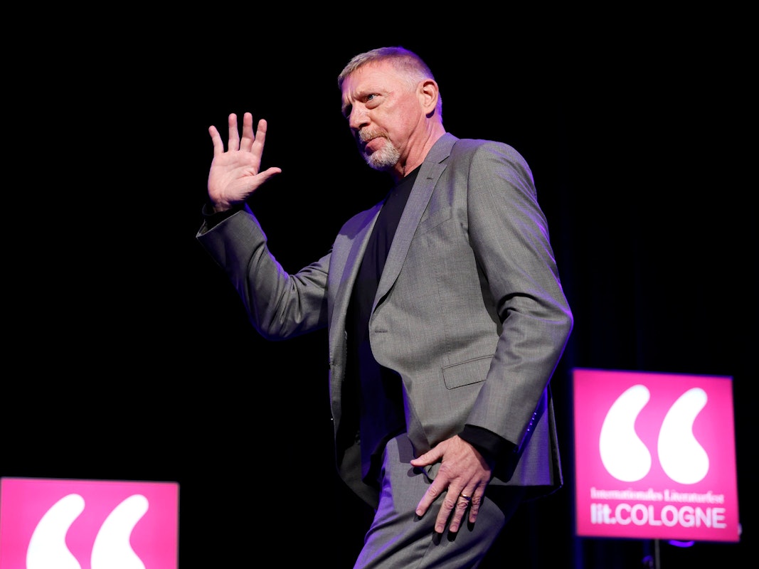 Boris Becker bei der Lit.Cologne im Theater am Tanzbrunnen auf der Bühne.