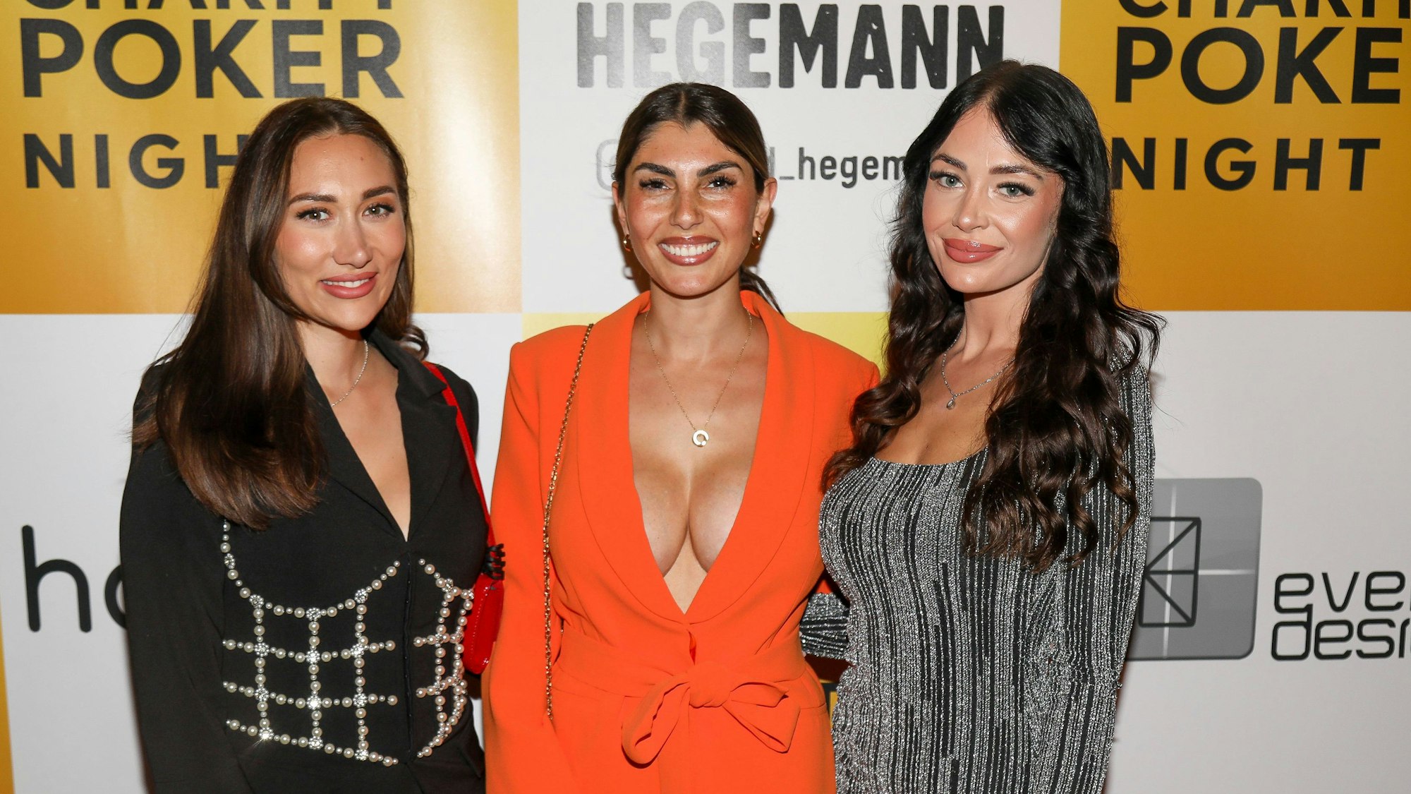 Samira Yavuz, Yeliz Koc und Vanessa Brahimi lächeln