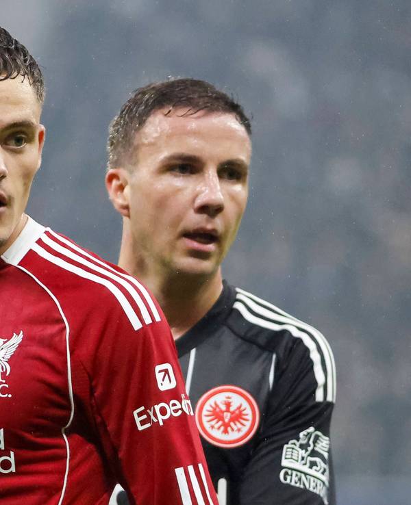 Florian Wirtz gemeinsam mit Mario Götze.