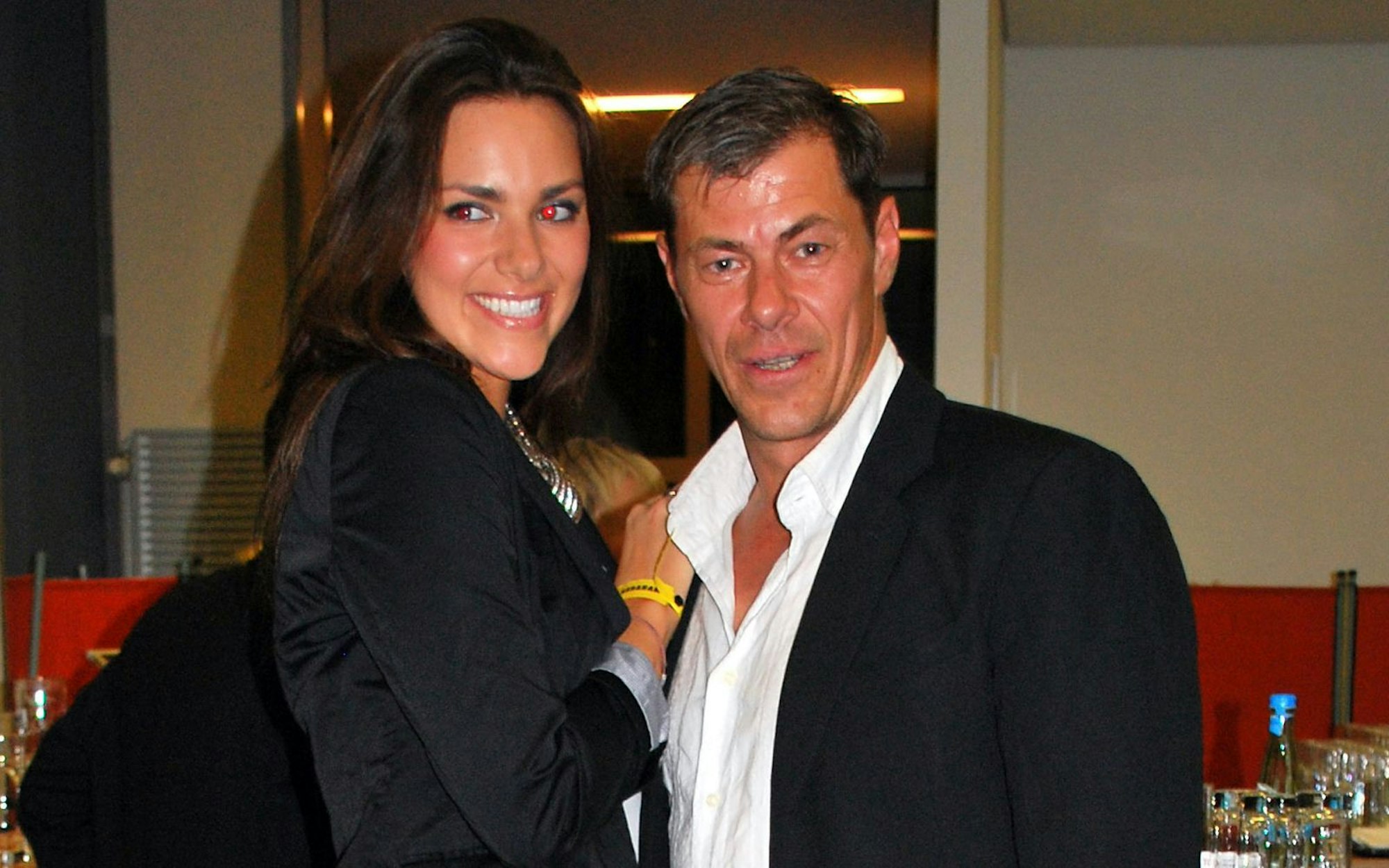 Damals war sie „nur“ als Tochter von Schauspieler Sven Martinek bekannt: Esther Sedlaczek bei einem Boxkampf 2009. (Bild: IMAGO / WENN)