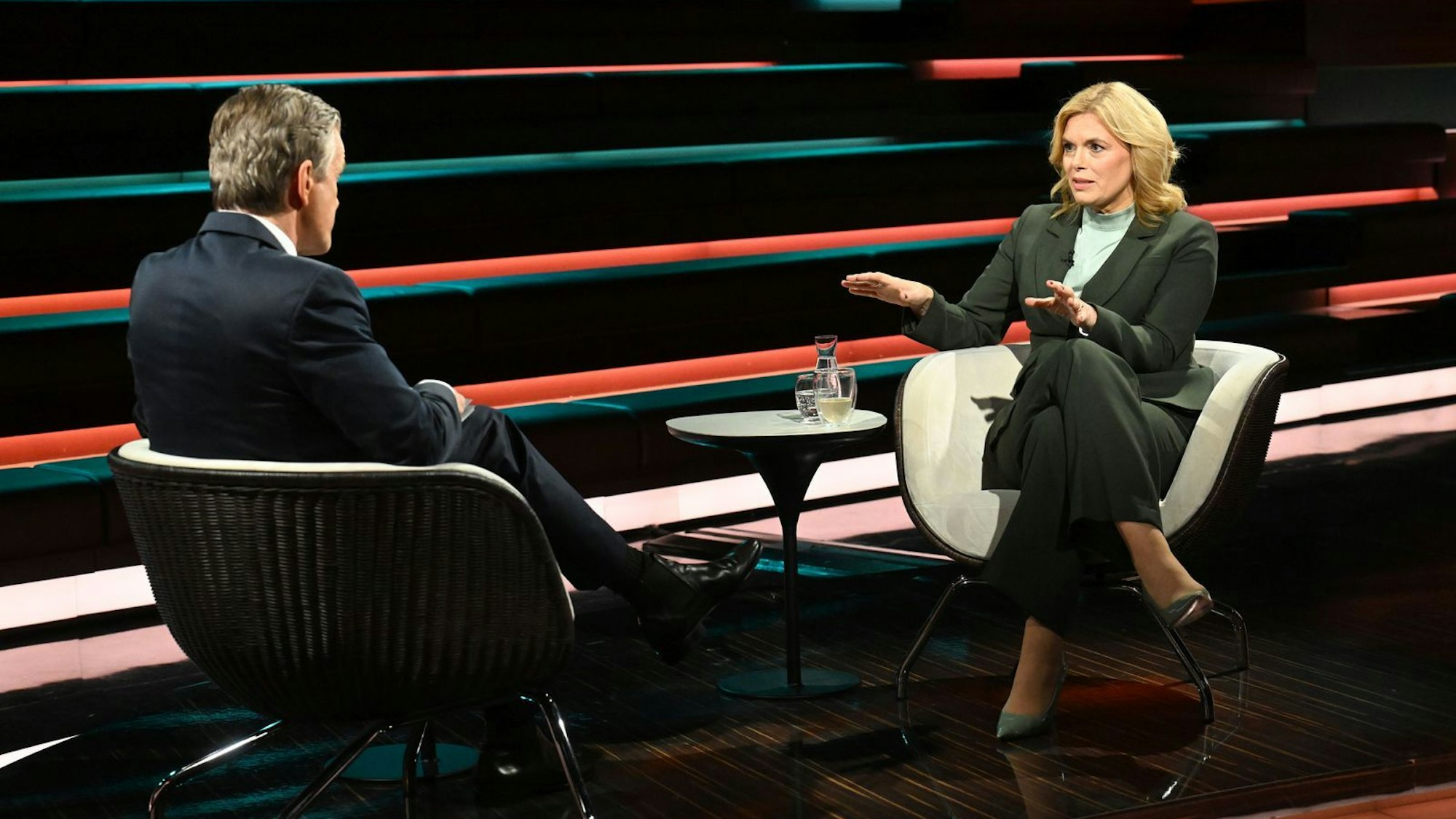 Bundestagspräsidentin Julia Klöckner geriet bei „Markus Lanz“ in Erklärungsnot, als sie einen Social-Media-Post von sich zu verteidigen versuchte. (Bild: ZDF / Cornelia Lehmann)