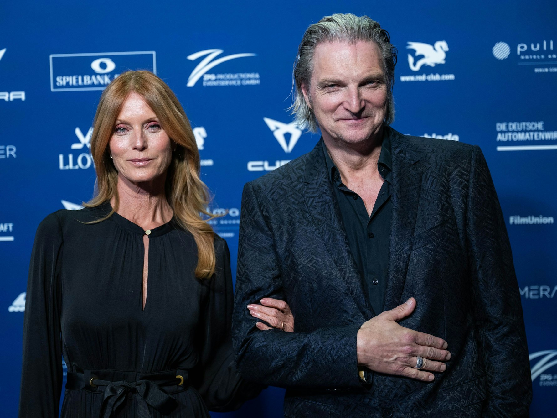 Esther Schweins und Stefan Jürgens kommt zur Verleihung des Deutschen Schauspielpreises.