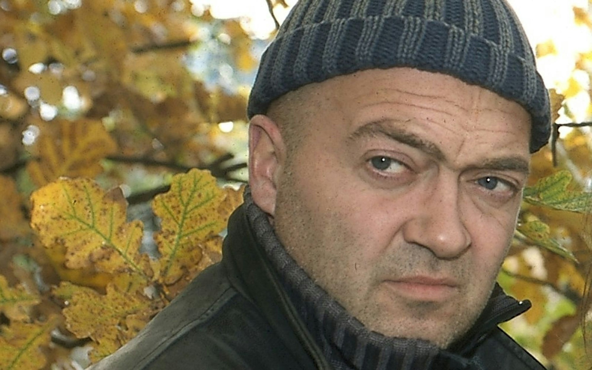 „Im Otto steckt extrem viel von mir drin“, sagt Florian Martens: „Das ist die einzige Rolle, in der ich mir das gestatte. Inklusive Berliner Dialekt.“  (Bild: ZDF)
