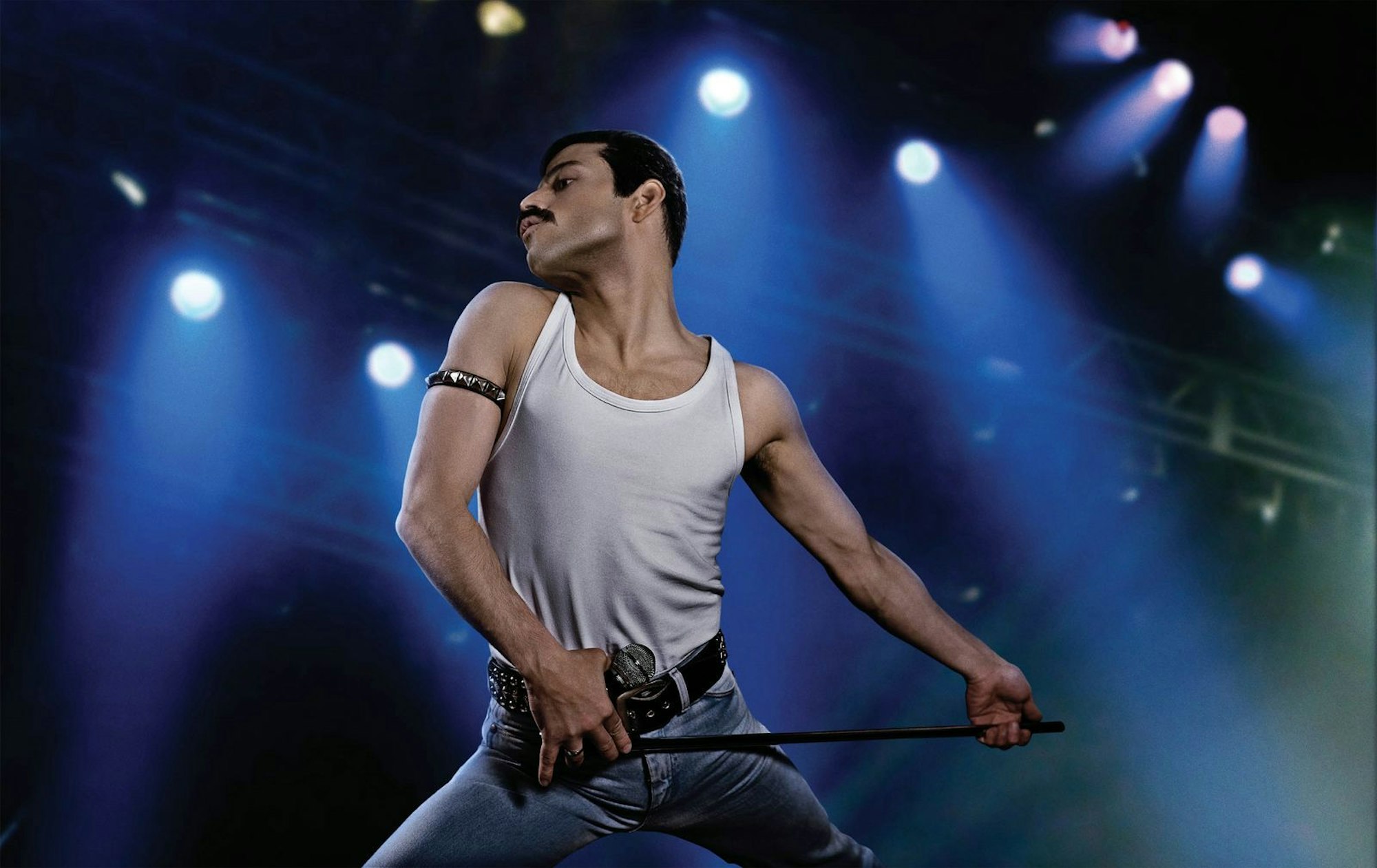 Freddie Mercury wurde mit der Band Queen zum Weltstar und gilt als einer der größten Musiker aller Zeiten. 2018 würdigten ihn Bryan Singer und Dexter Fletcher mit einem eigenen Film. (Bild: 2018 Twentieth Century Fox)