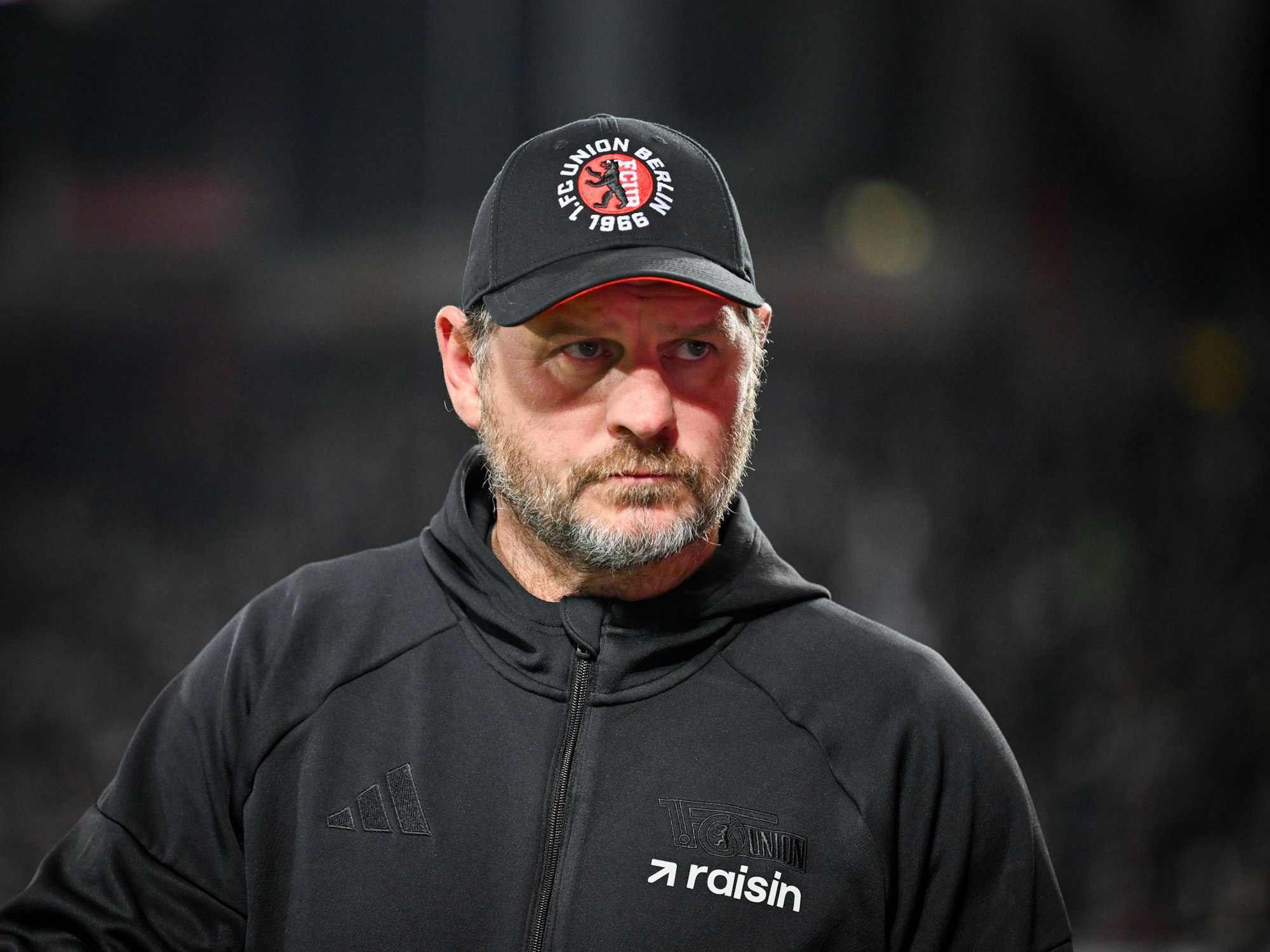 Trainer Steffen Baumgart im Stadion.