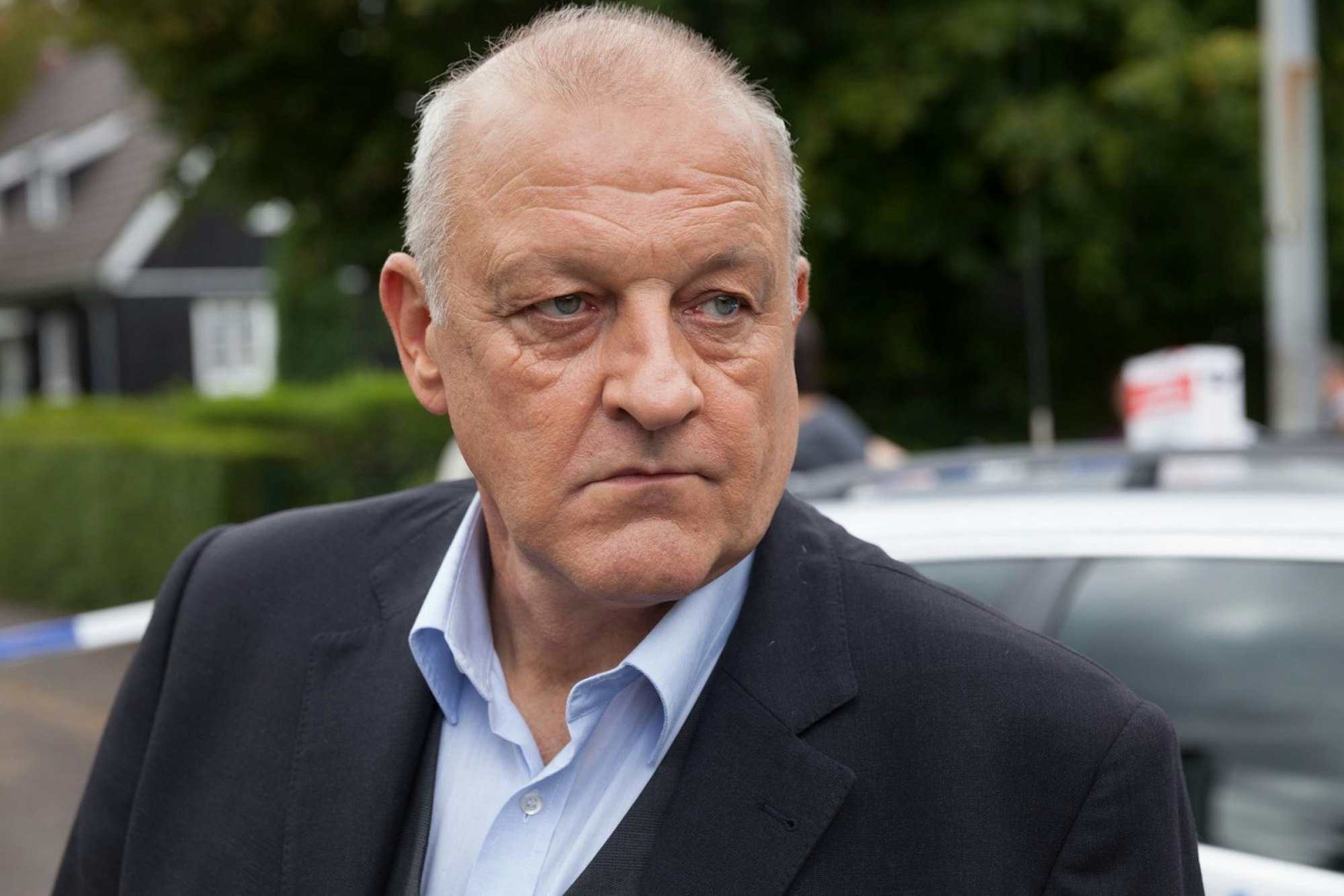 Angenehm stoisch: Wilsberg (Leonard Lansink) ermittelt seit fast 30 Jahren im ZDF. (Bild: ZDF / Thomas Kost)