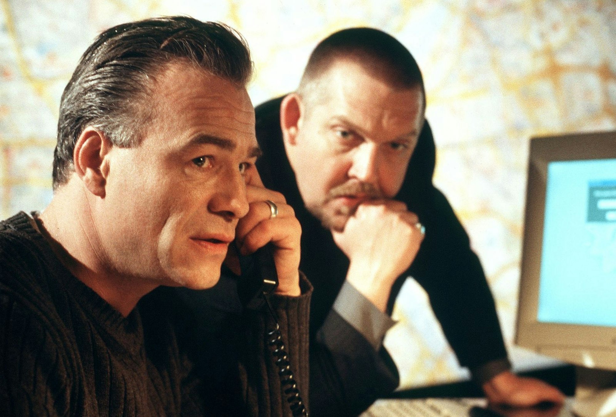 Sie gehören schon fast so sehr zu Köln wie Dom und Rathaus: Max Ballauf (Klaus J. Behrendt, links) und Freddy Schenk (Dietmar Bär). (Bild: ARD / WDR / Uwe Stratmann)