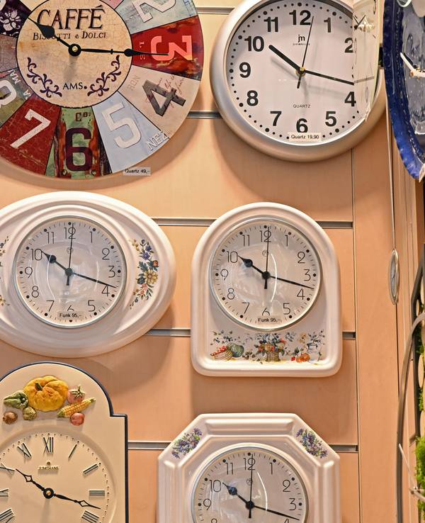 In der Nacht zum 26. Oktober 2025 werden die Uhren wieder umgestellt. Die Winterzeit beginnt.