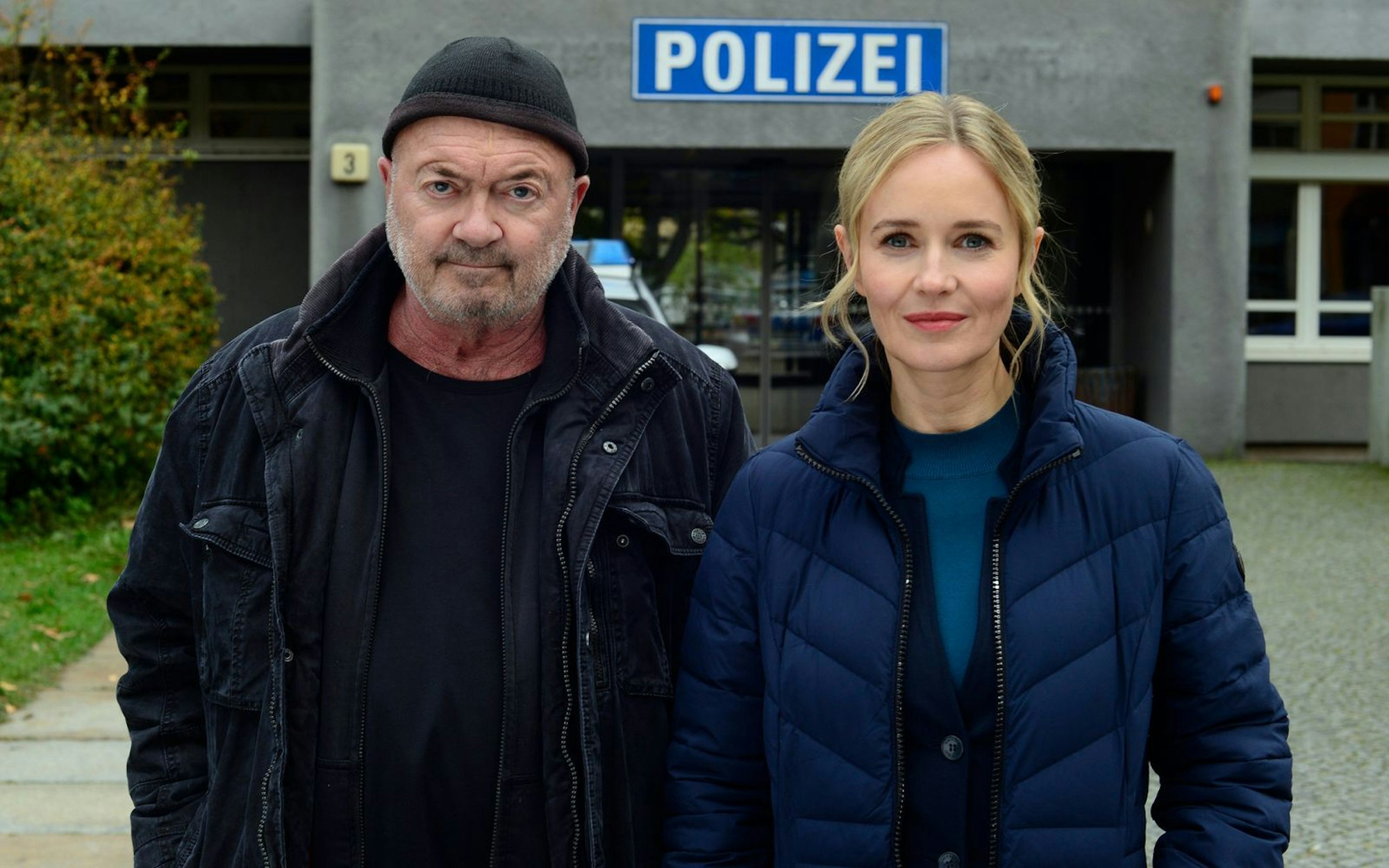 Sie lösen am 25. Oktober ihren 100. Fall: Florian Martens und Stefani Stappensteck sind im ZDF „Ein starkes Team“. (Bild: ZDF/Katrin Knoke)